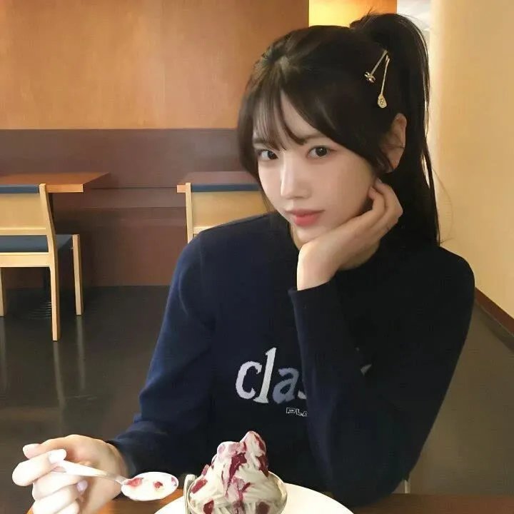 合租室友竟是真千金